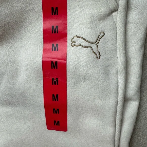 🐈⬛🆕Puma Fleece Joggers, Medium🐈⬛ - Picture 3 of 3